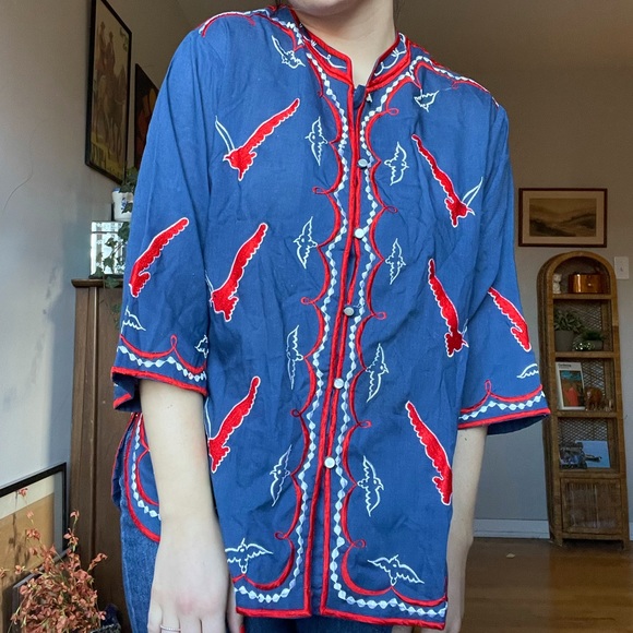 Vintage 1960s Embroidered Shirt - Picture 4 of 10